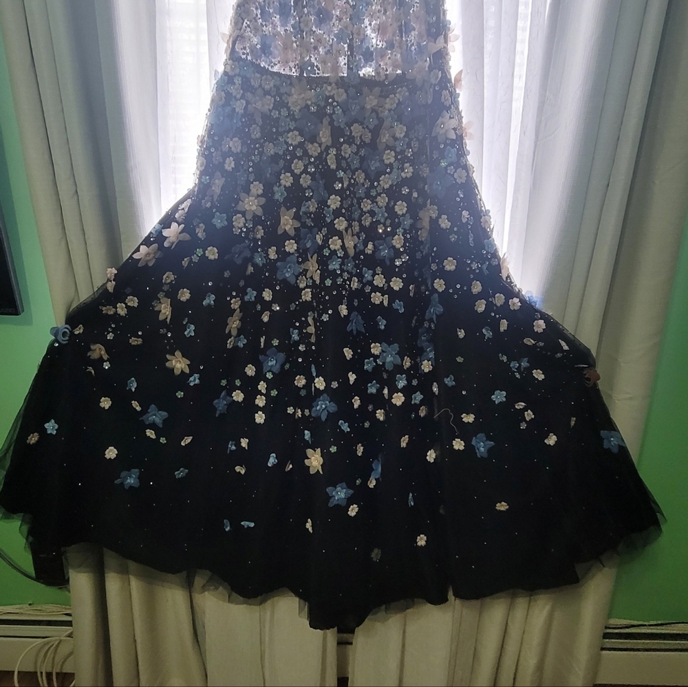 Mac Duggal- Mother of the Groom Gown- size 18 - Picture 14 of 15